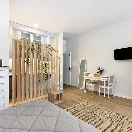 Village 3 Apartment *