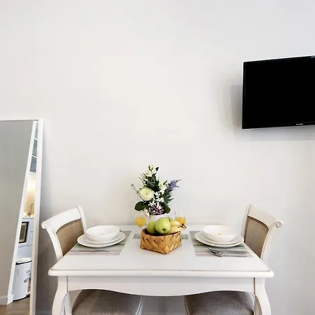 Village 3 Apartment *